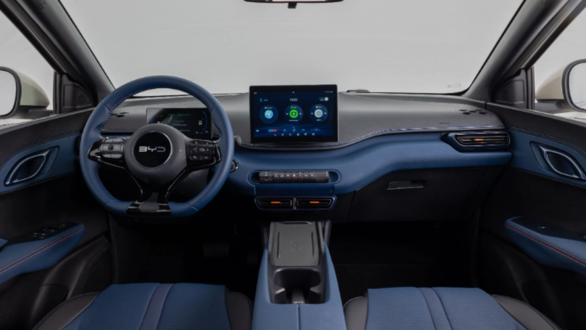 Console central e multimídia do BYD Dolphin Mini onde o aplicativo se conecta