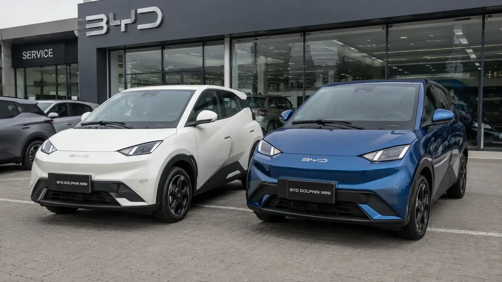 Comparativo visual entre BYD Dolphin Mini GL e GS